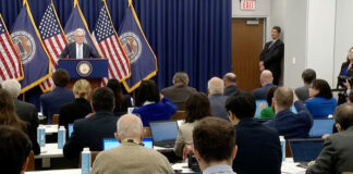 All Eyes on the Federal Reserve Amid Bank Failures, Inflation federal reserve board hike interest rates again