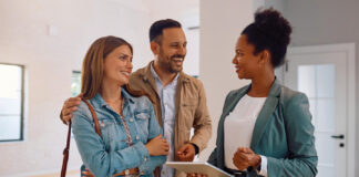 Occupi Provides New Tech for Application, Fee, Rent Payments manufactured housing technology pay app couple looking at home