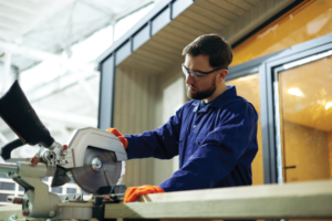 worker man radial arm saw retail sales success john ace underwood sales strategy mhinsider magazine manufactured housing
