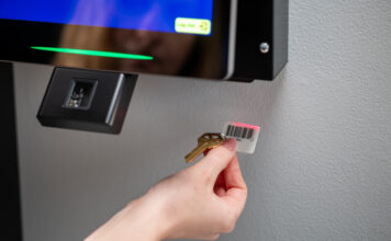 HandyTrac Expands Key Management Technology hand holds key bar scan manufactured housing communities key access management security handytrac mhinsider mh professionals land-lease communities, mhinsider