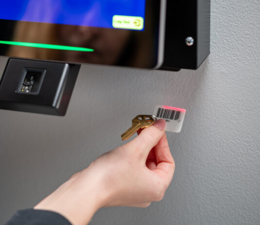 HandyTrac Expands Key Management Technology hand holds key bar scan manufactured housing communities key access management security handytrac mhinsider mh professionals land-lease communities, mhinsider