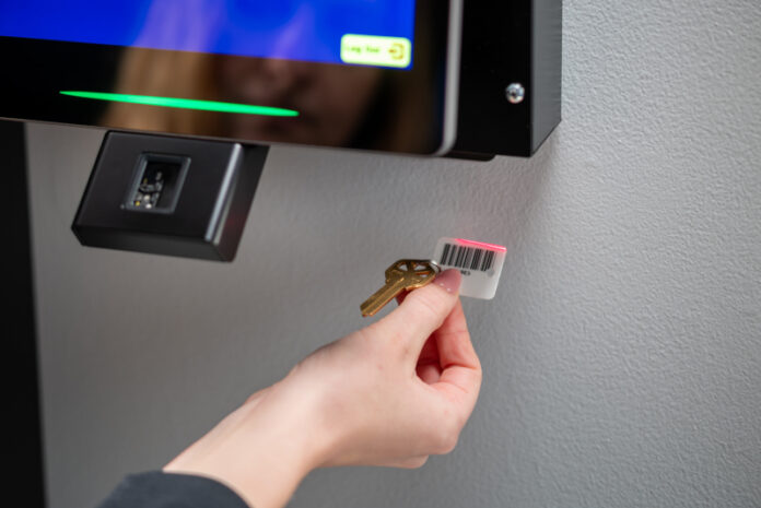 HSht__key_access_mh_community_0269_web_blog hand holds key bar scan manufactured housing communities key access management security handytrac mhinsider mh professionals land-lease communities, mhinsider